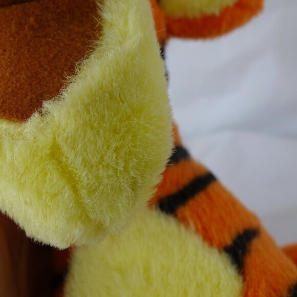 Vintage Tigger Winnie the Pooh Plush Stuffed Toy Curly Tail Orange 11 inch - Picture 6 of 8